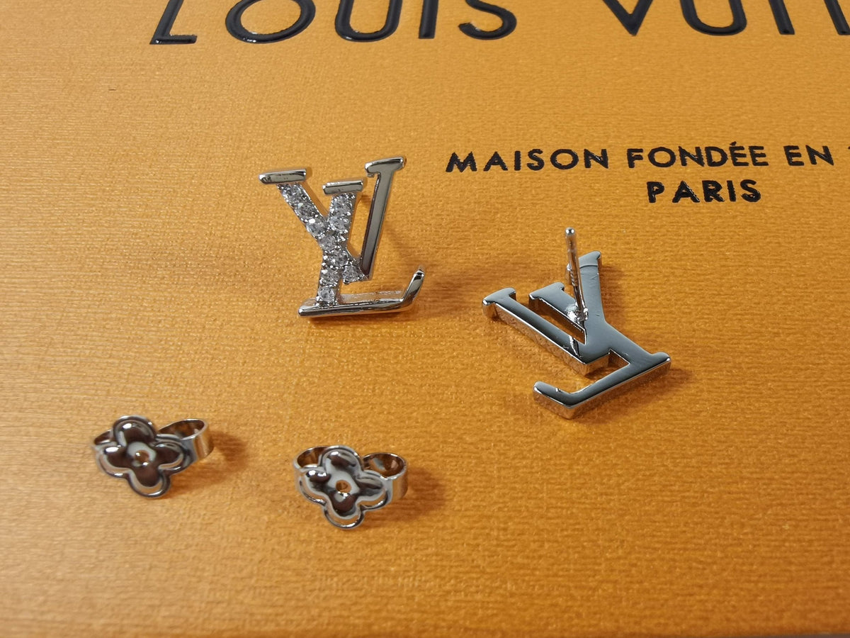 18K Louis Vuitton Iconic Diamond Earrings