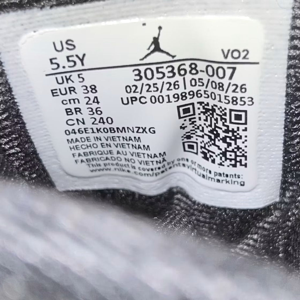 Air Jordan 8 Retro Chrome (2026) (GS) - US 5.5Y - New - Other - detail 5