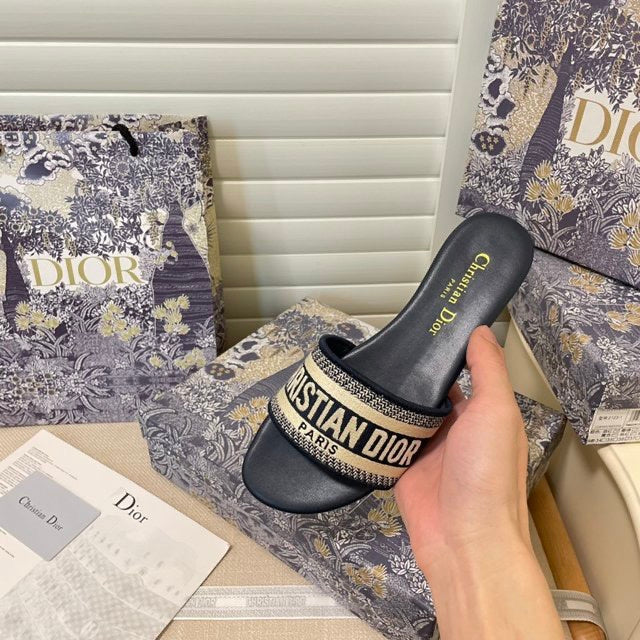 MDS3 Women's Slippers