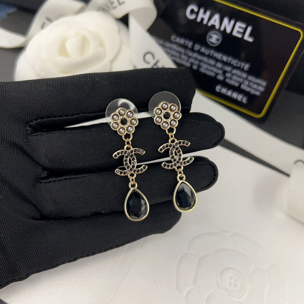 18K  Chanel Black Crystals Earrings